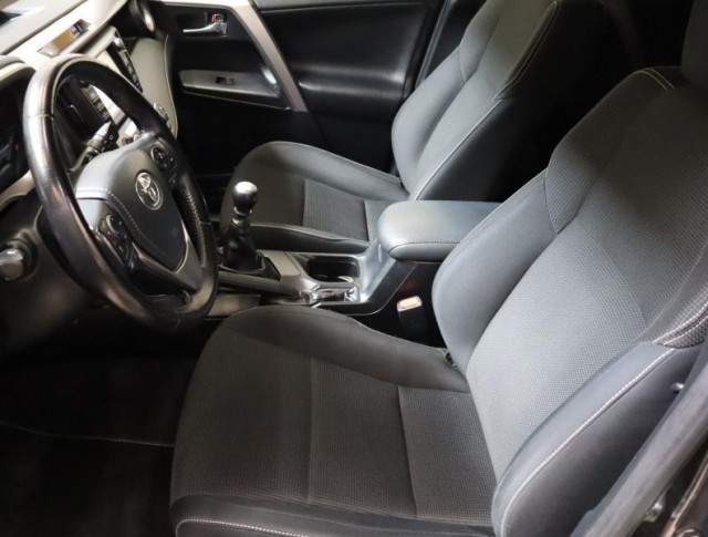 Toyota RAV 4  2.0 D-4D 