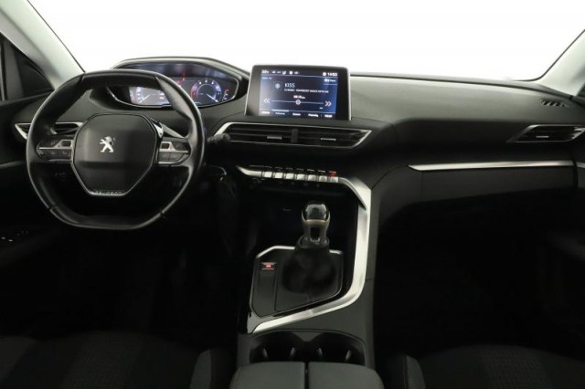Peugeot 3008  1.2 PureTech 