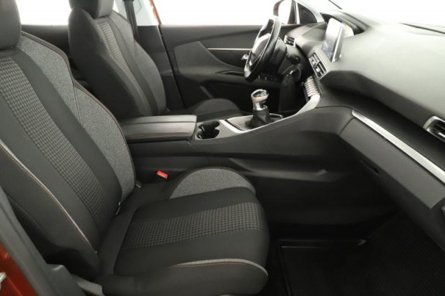 Peugeot 3008  1.2 PureTech 