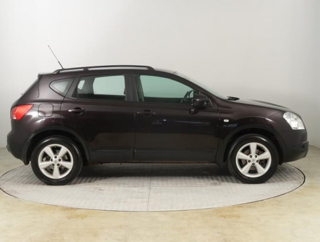 Nissan Qashqai  1.6 