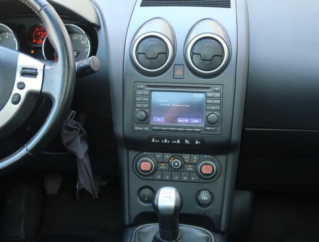 Nissan Qashqai  1.6 