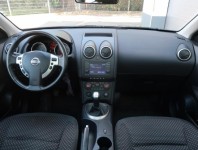 Nissan Qashqai  1.6 