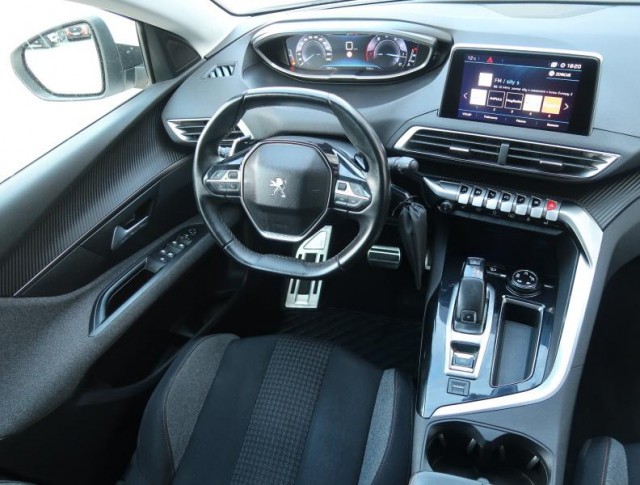 Peugeot 5008  PureTech 130 