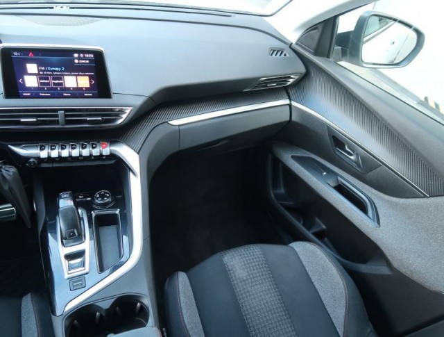 Peugeot 5008  PureTech 130 
