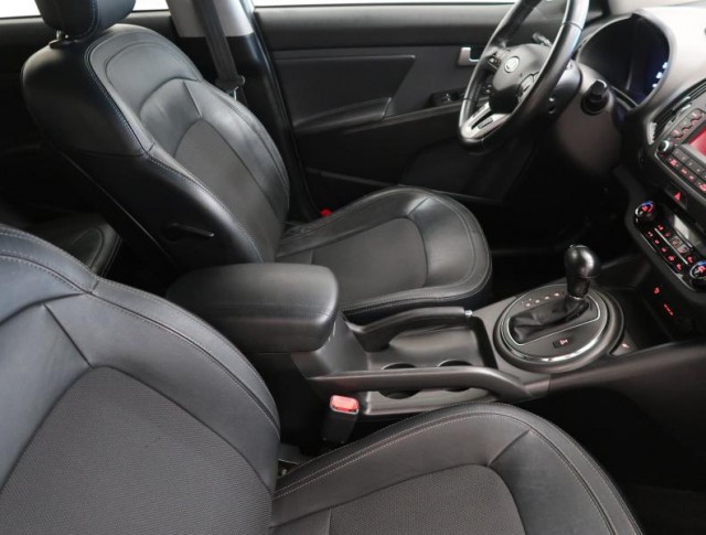 Kia Sportage  2.0 CRDi Comfort