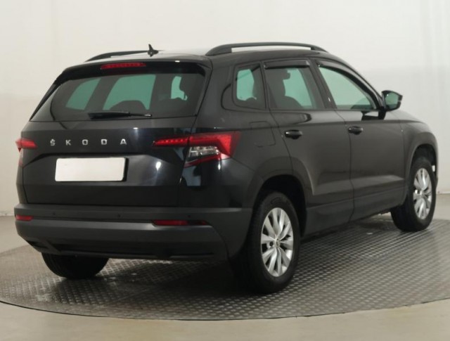Škoda Karoq  1.0 TSI Ambition