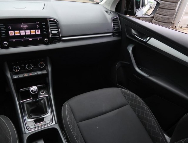 Škoda Karoq  1.0 TSI Ambition
