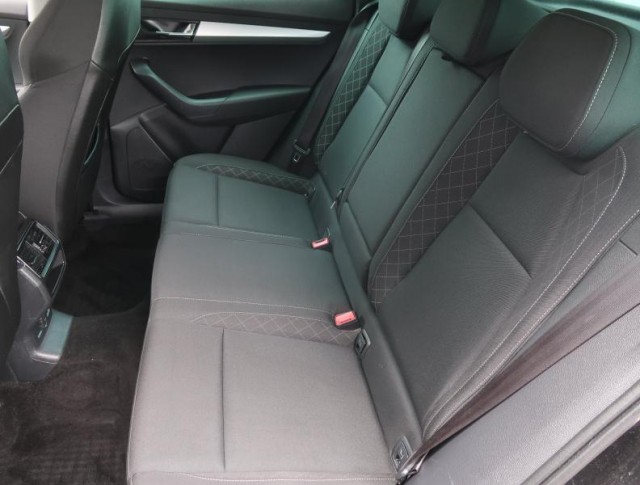Škoda Karoq  1.0 TSI Ambition