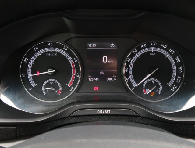 Škoda Karoq  1.0 TSI Ambition