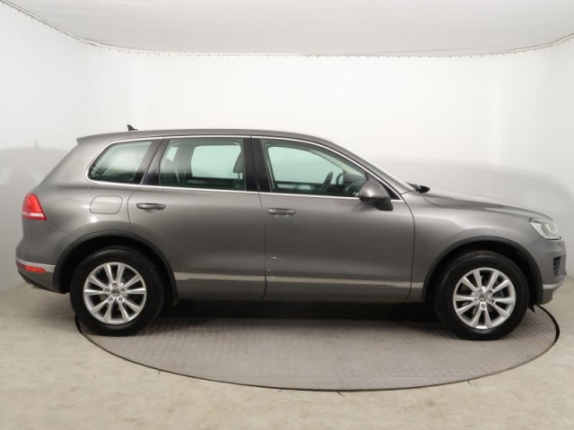 Volkswagen Touareg  3.0 TDI 