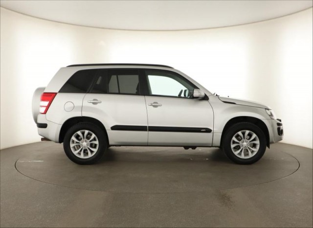 Suzuki Grand Vitara  2.4 VVT 