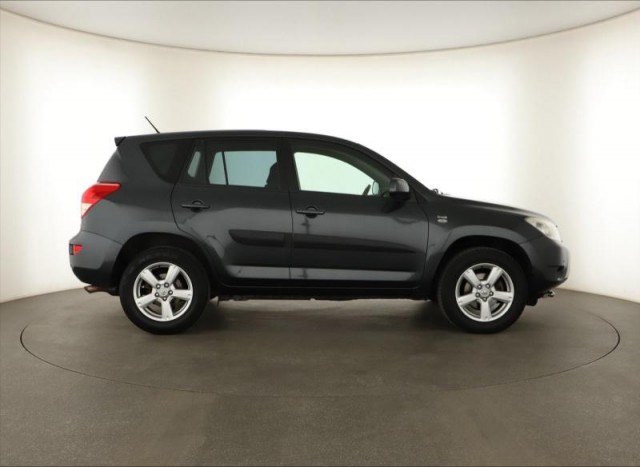 Toyota RAV 4  2.2 D-4D 