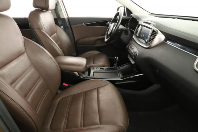Kia Sorento  2.2 CRDi Comfort