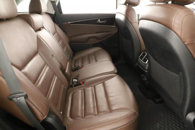 Kia Sorento  2.2 CRDi Comfort