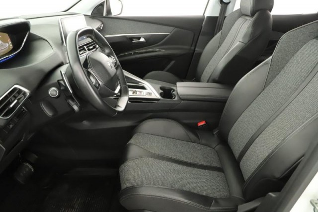 Peugeot 3008  1.5 BlueHDi Allure