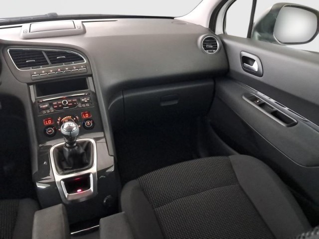 Peugeot 5008  2.0 BlueHDi 