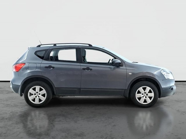 Nissan Qashqai  1.6 