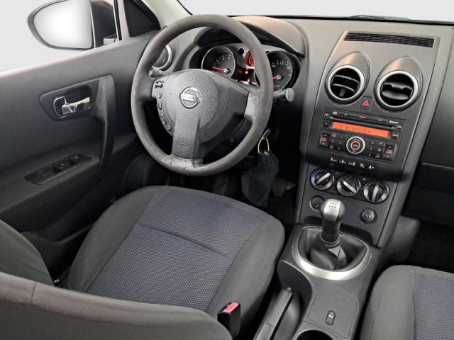 Nissan Qashqai  1.6 