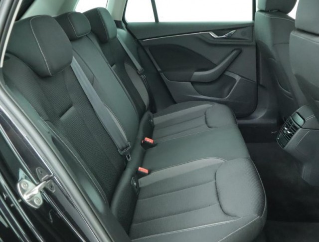 Škoda Kamiq  1.0 TSI Ambition