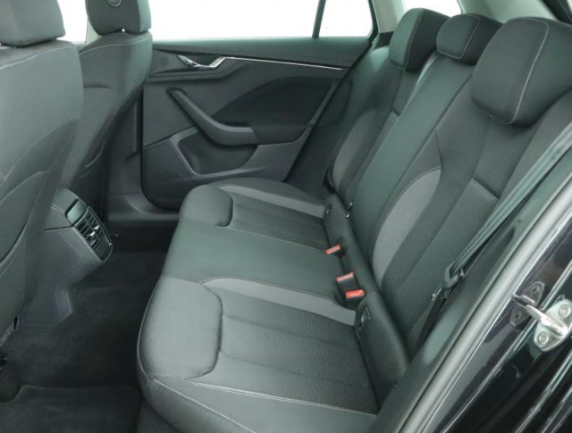 Škoda Kamiq  1.0 TSI Ambition