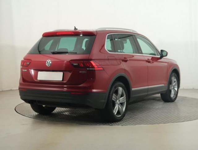 Volkswagen Tiguan  2.0 TSI Trendline