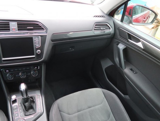 Volkswagen Tiguan  2.0 TSI Trendline