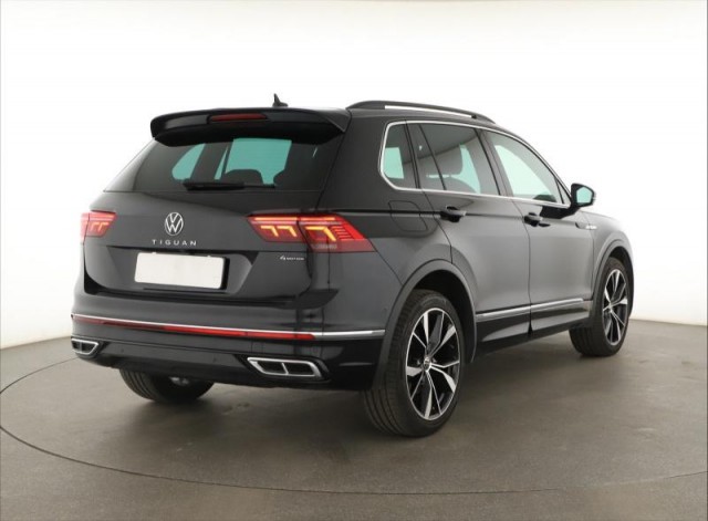 Volkswagen Tiguan  2.0 TSI R-Line