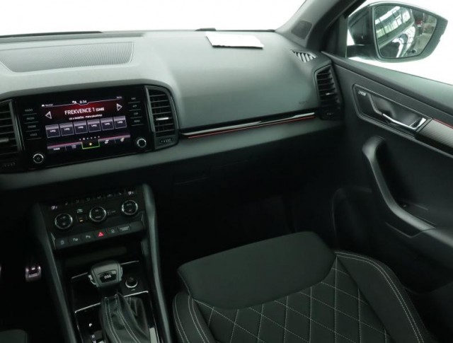 Škoda Karoq  1.5 TSI Sportline