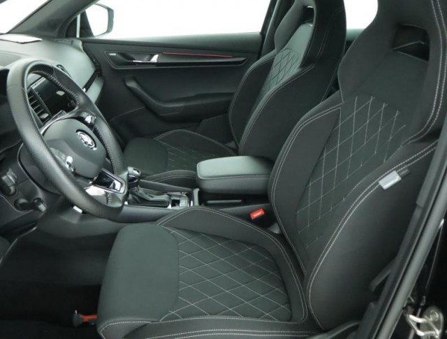 Škoda Karoq  1.5 TSI Sportline