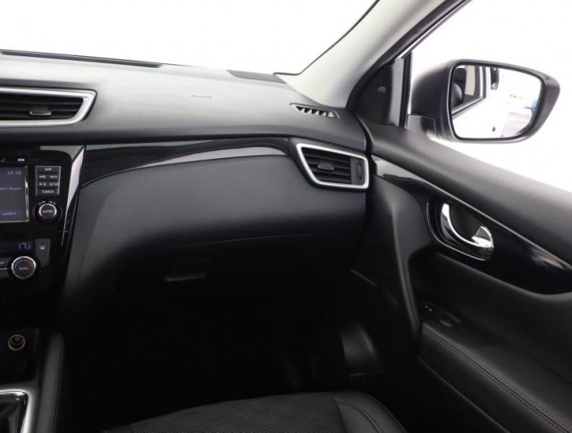 Nissan Qashqai  1.2 DIG-T 
