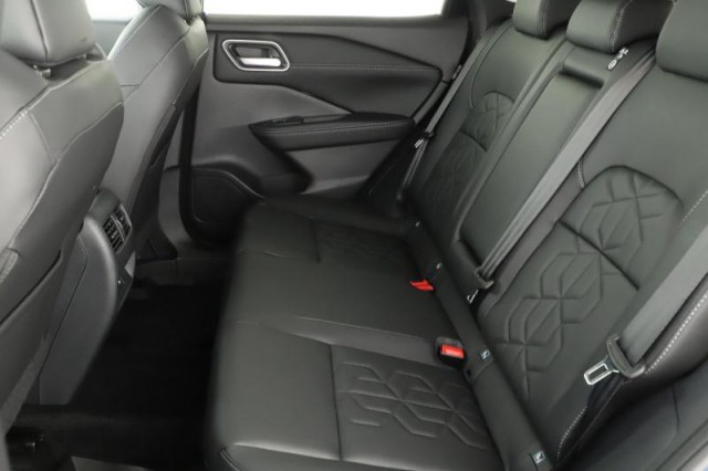 Nissan Qashqai  1.3 DIG-T MHEV Tekna