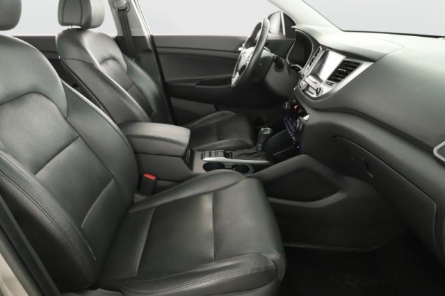 Hyundai Tucson  2.0 CRDi 