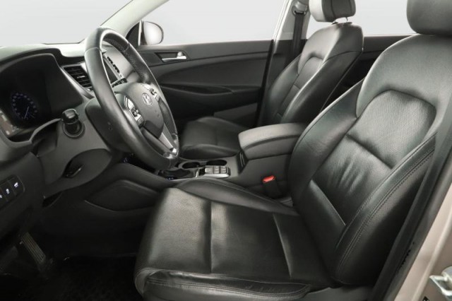 Hyundai Tucson  2.0 CRDi 