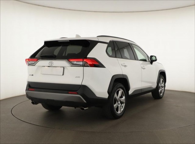 Toyota RAV 4  2.0 Valvematic 