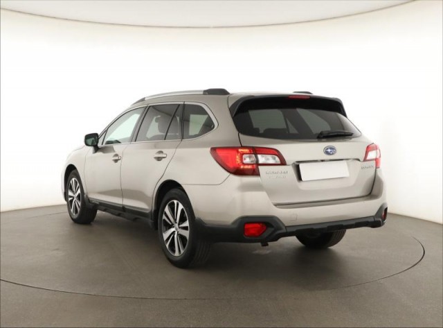 Subaru Outback  2.5 i 