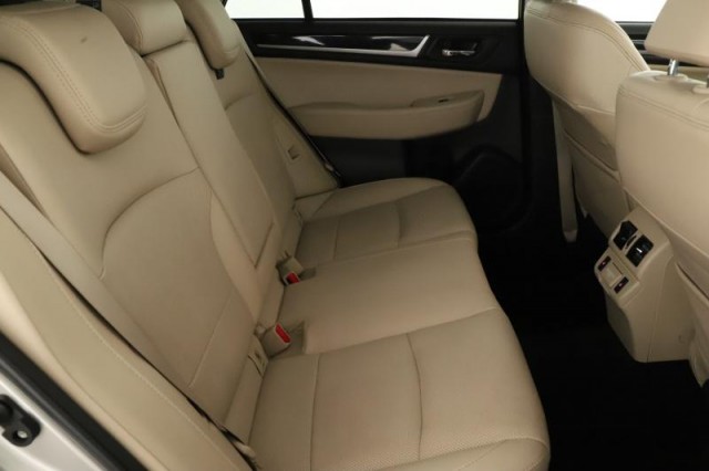 Subaru Outback  2.5 i 