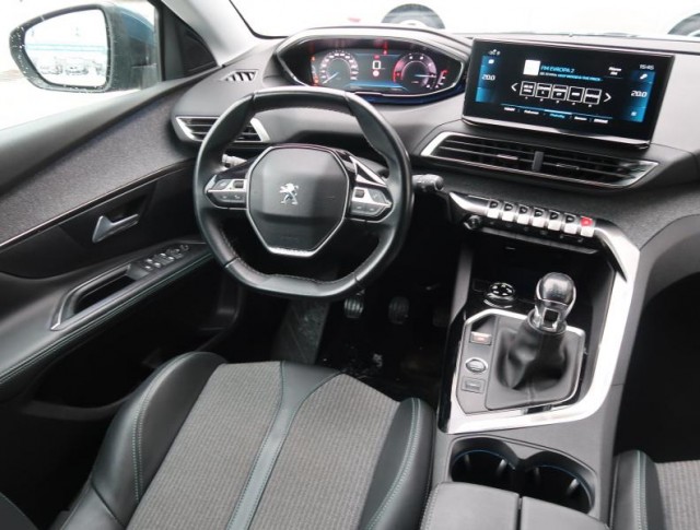 Peugeot 5008  1.5 BlueHDi 