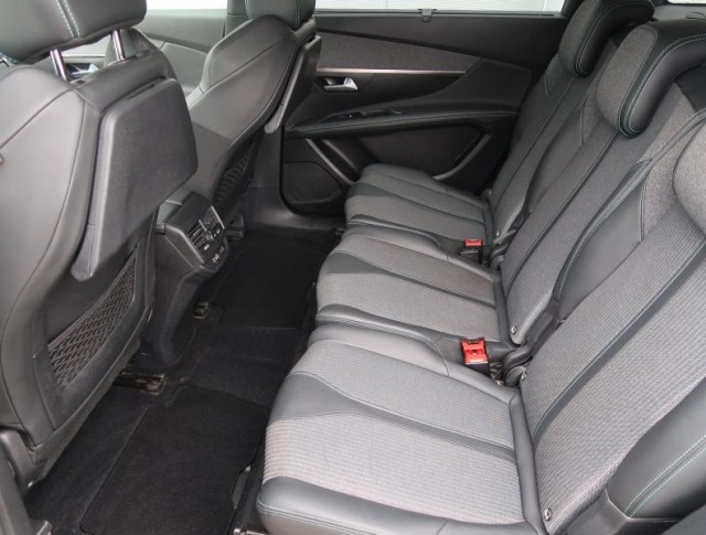 Peugeot 5008  1.5 BlueHDi 