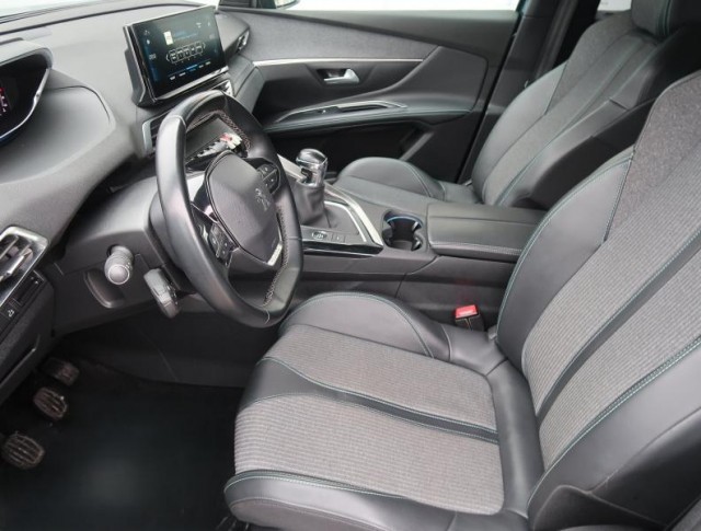 Peugeot 5008  1.5 BlueHDi 