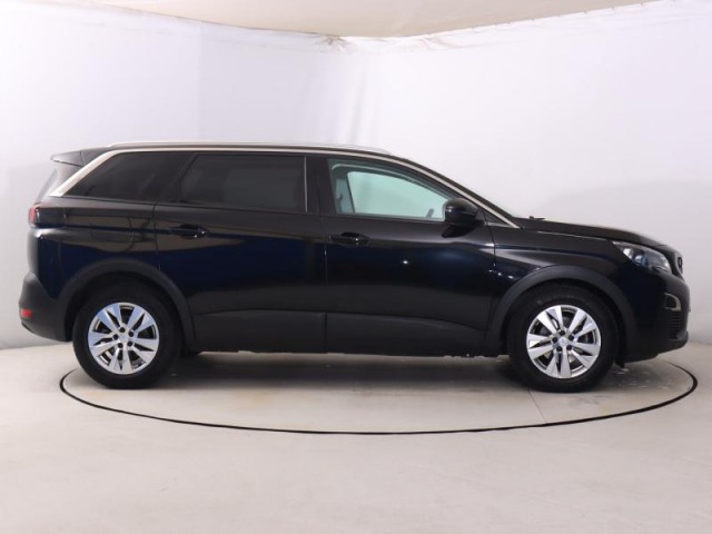 Peugeot 5008  1.5 BlueHDi 