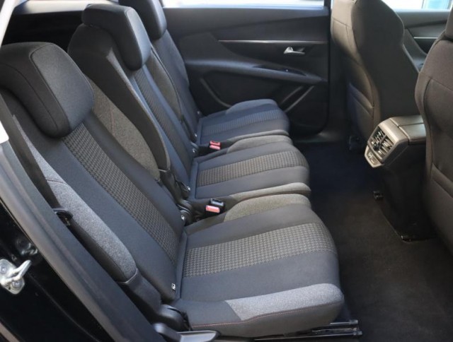 Peugeot 5008  1.5 BlueHDi 