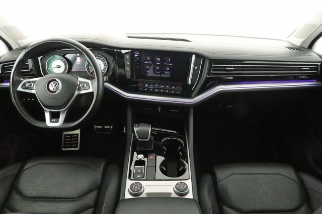 Volkswagen Touareg  3.0 TDI R-Line