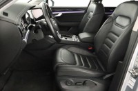 Volkswagen Touareg  3.0 TDI R-Line