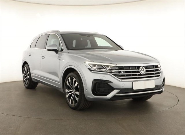 Volkswagen Touareg  3.0 TDI R-Line