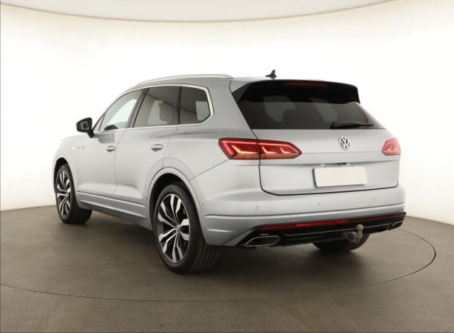 Volkswagen Touareg  3.0 TDI R-Line