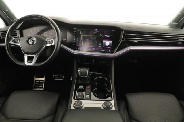 Volkswagen Touareg  3.0 TDI R-Line