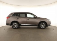 Mitsubishi Outlander  2.2 DI-D 