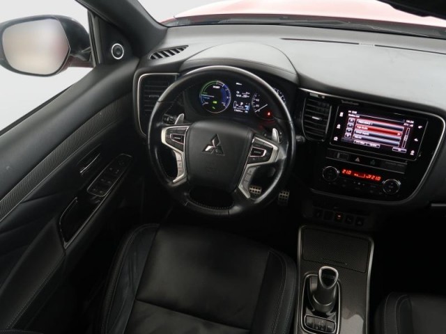 Mitsubishi Outlander  2.4 PHEV 