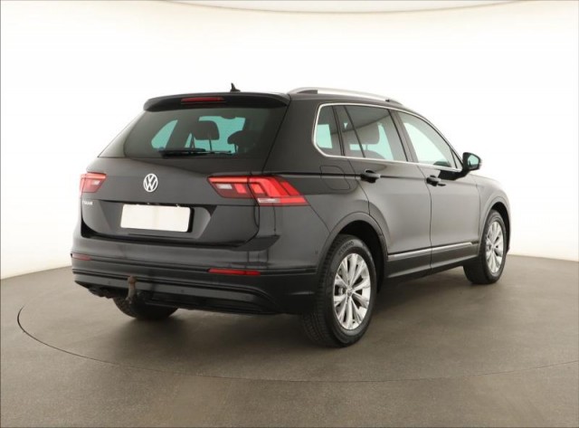 Volkswagen Tiguan  2.0 TDI 