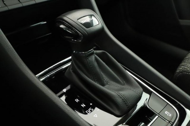 Škoda Karoq  1.5 TSI Top Selection